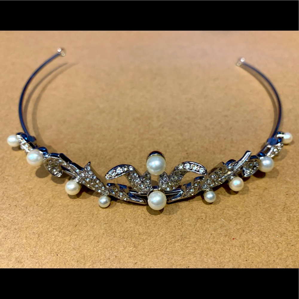 Carolee tiara (special occasion / wedding)